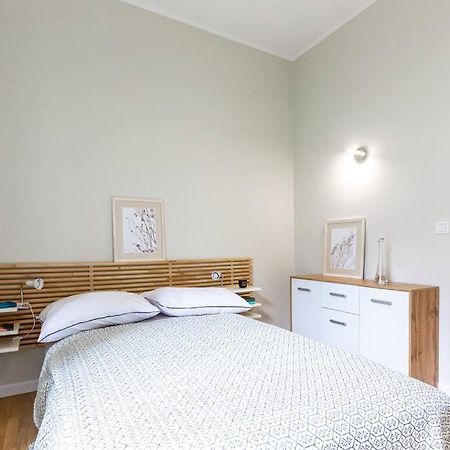 Bright And Cozy Apartment Near Park, With A Huge Terrace. Varsóvia Exterior foto