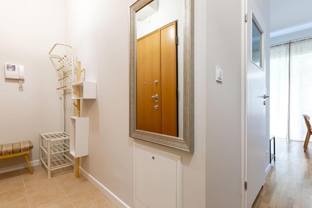 Bright And Cozy Apartment Near Park, With A Huge Terrace. Varsóvia Exterior foto